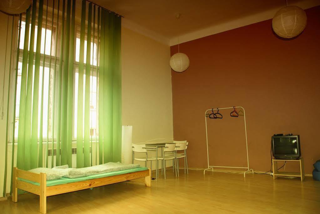 Hostel Krakowskie Klimaty Exterior photo